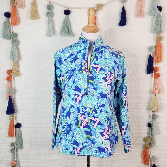 Lilly Pulitzer Skipper Popover in Corsica Blue Turtle Villa - Picture 1 of 6